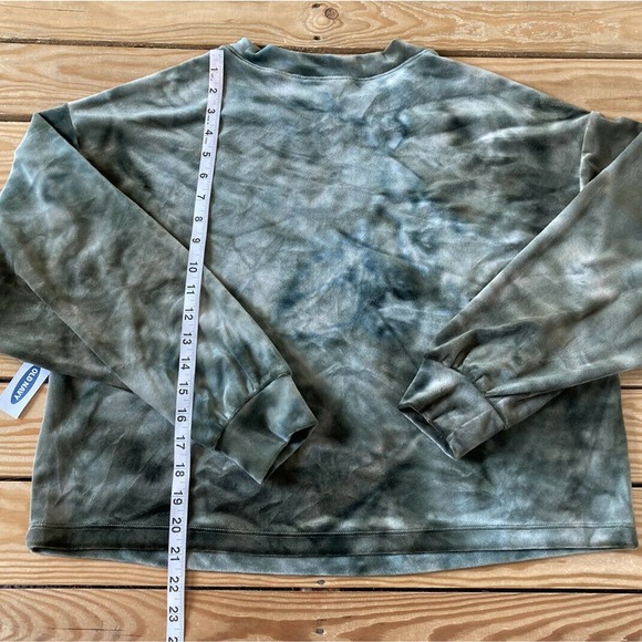 NWT Old Navy Sweatshirt Size Medium Women’s Green Velvet Crop - Picture 6 of 8